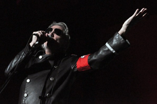 Roger Waters at Portland Rose Garden (photo by Kevin Tomanka)